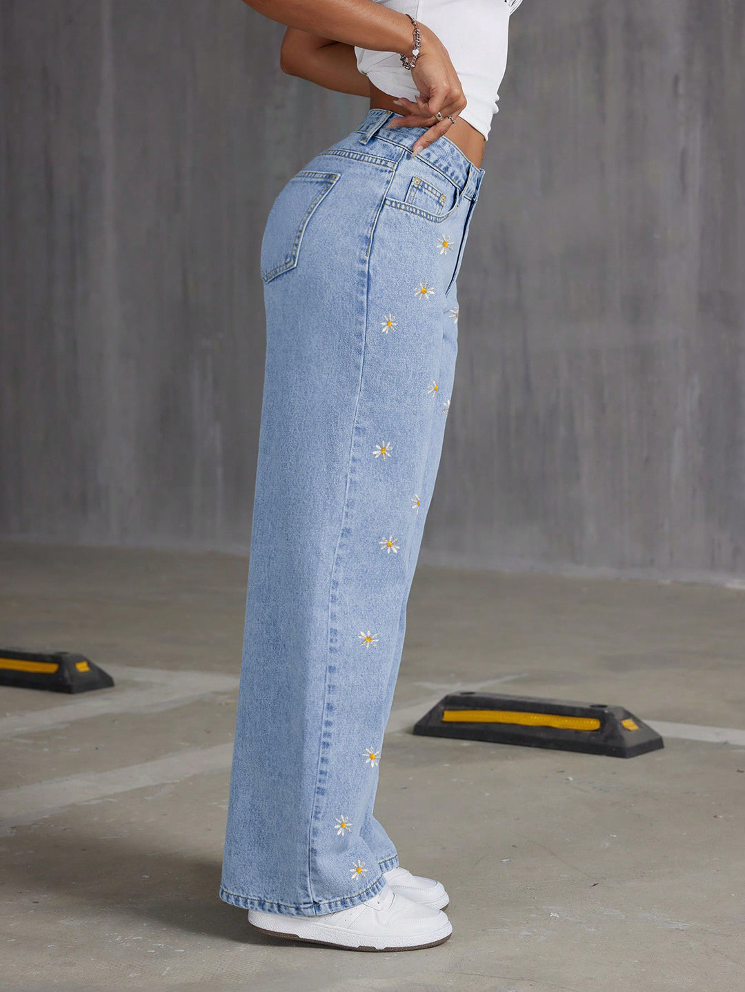 Haut à manches évasées plissées et ensemble jupe longue avec ceinture à la taille – Rosiny 