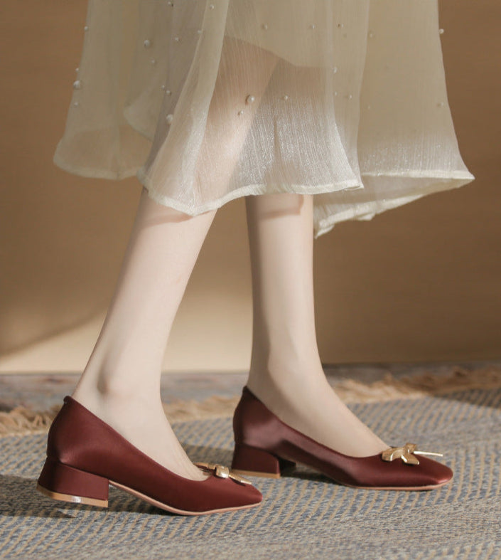 square-toe low block heels with bow detail – ALLEGRATU