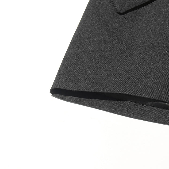 سترة مصممة خصيصًا مع درابزين ساتان غير متماثل - أوروراسو