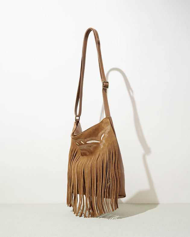 fringed suede shoulder bag with boho details - ZARAXWI