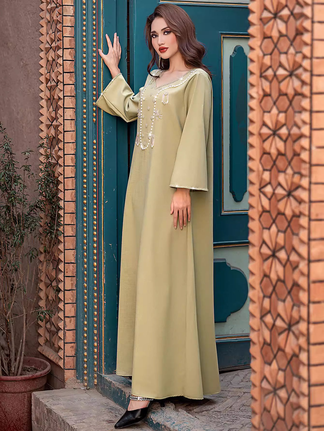 定制喇叭套装，配缎面泡泡袖 - VALENCIA 