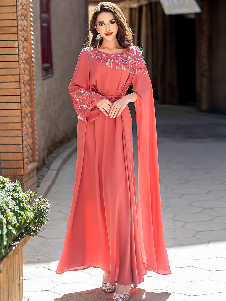 فستان بأكمام واسعة وحزام وفتحة رقبة مزينة - سيرينليت