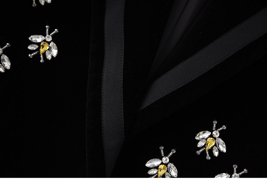 جاكيت مخملي بأزرار أمامية وحافة من الدانتيل الشفاف - صيفي