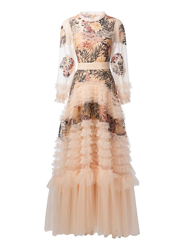 فستان من التول المطرز مع تنورة بكشكشة متعددة الطبقات – سيرافينا