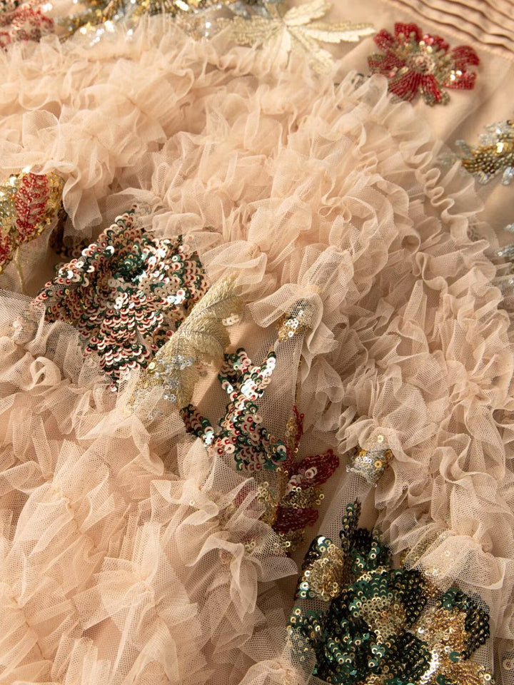 فستان من التول المكشكش مع تطريز بالترتر الزهري – أورورا