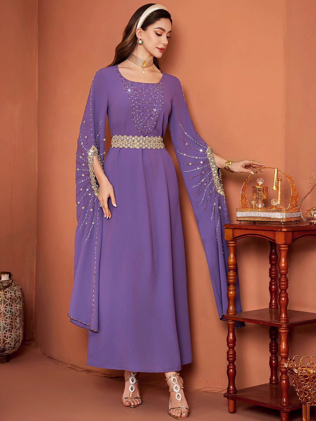 op maat gemaakte flare-pak met satijnen pofmouwen – VALENCIA 