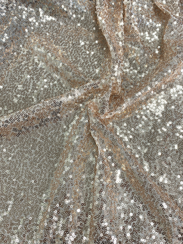 Haut à manches évasées plissées et ensemble jupe longue avec ceinture à la taille – Rosiny 