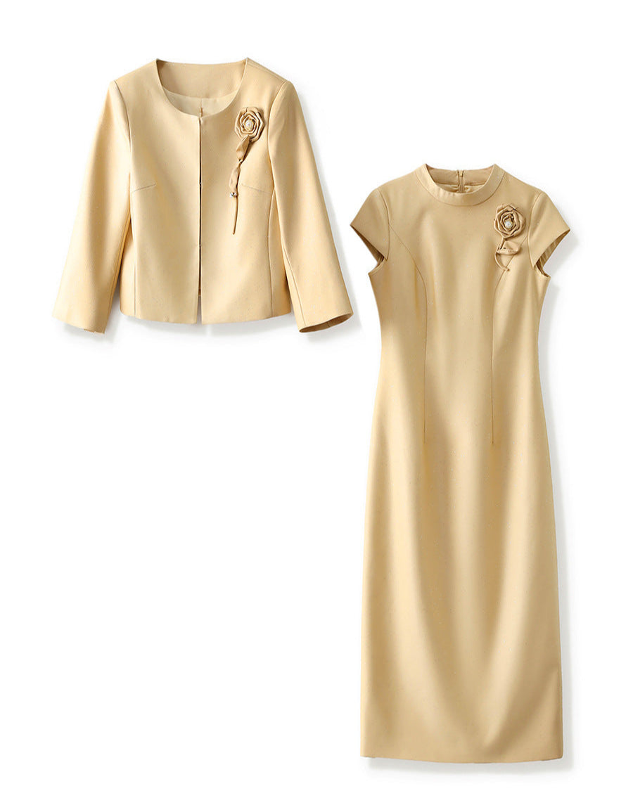 robe midi à manches courtes avec des appliqués floraux 3D - BLOOMIQ 