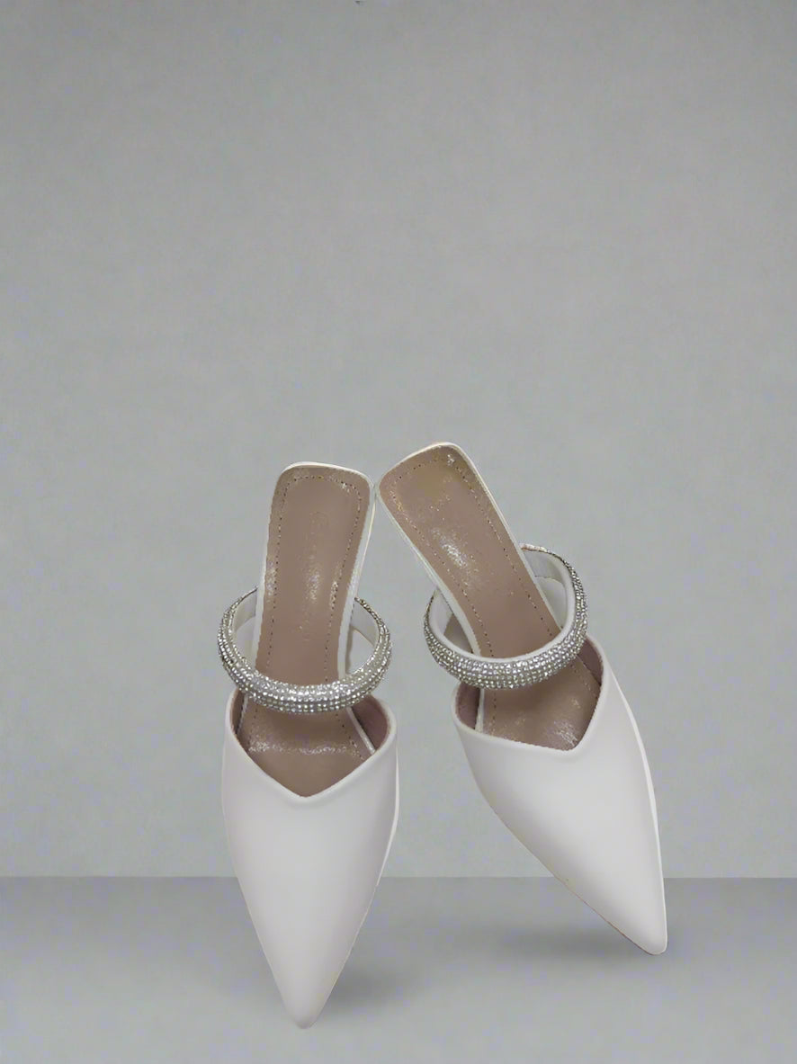 حذاء ميول مدبب بحزام من حجر الراين - لونازمو