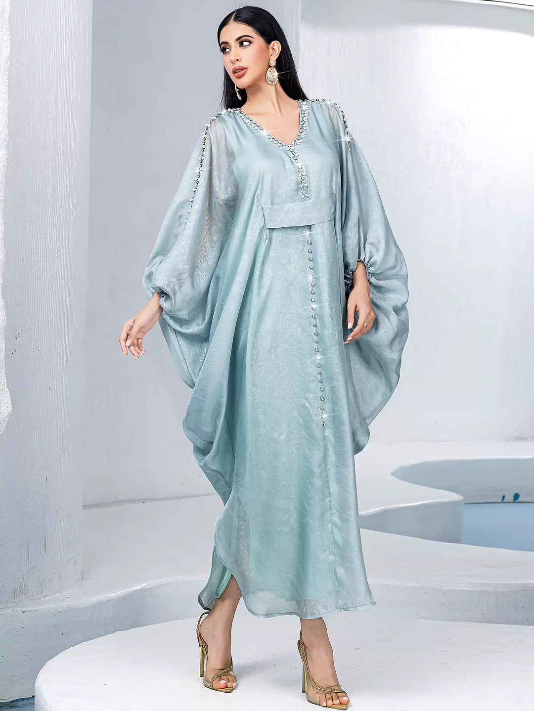 فستان ميدي غير متماثل بأكمام طويلة وياقة عالية - لون الزمرد