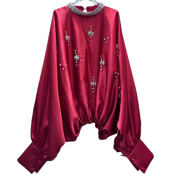 بلوزة ساتان مزخرفة بفتحة رقبة من الكريستال – سيليست