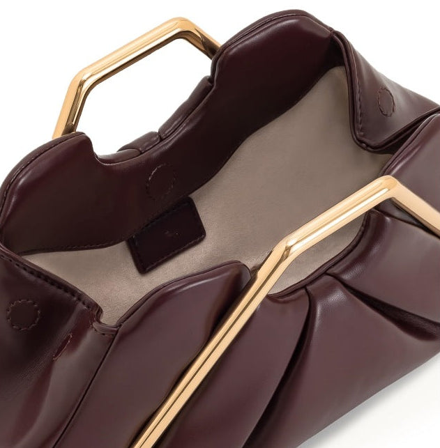 geometric handle pleated leather clutch – VERGAT