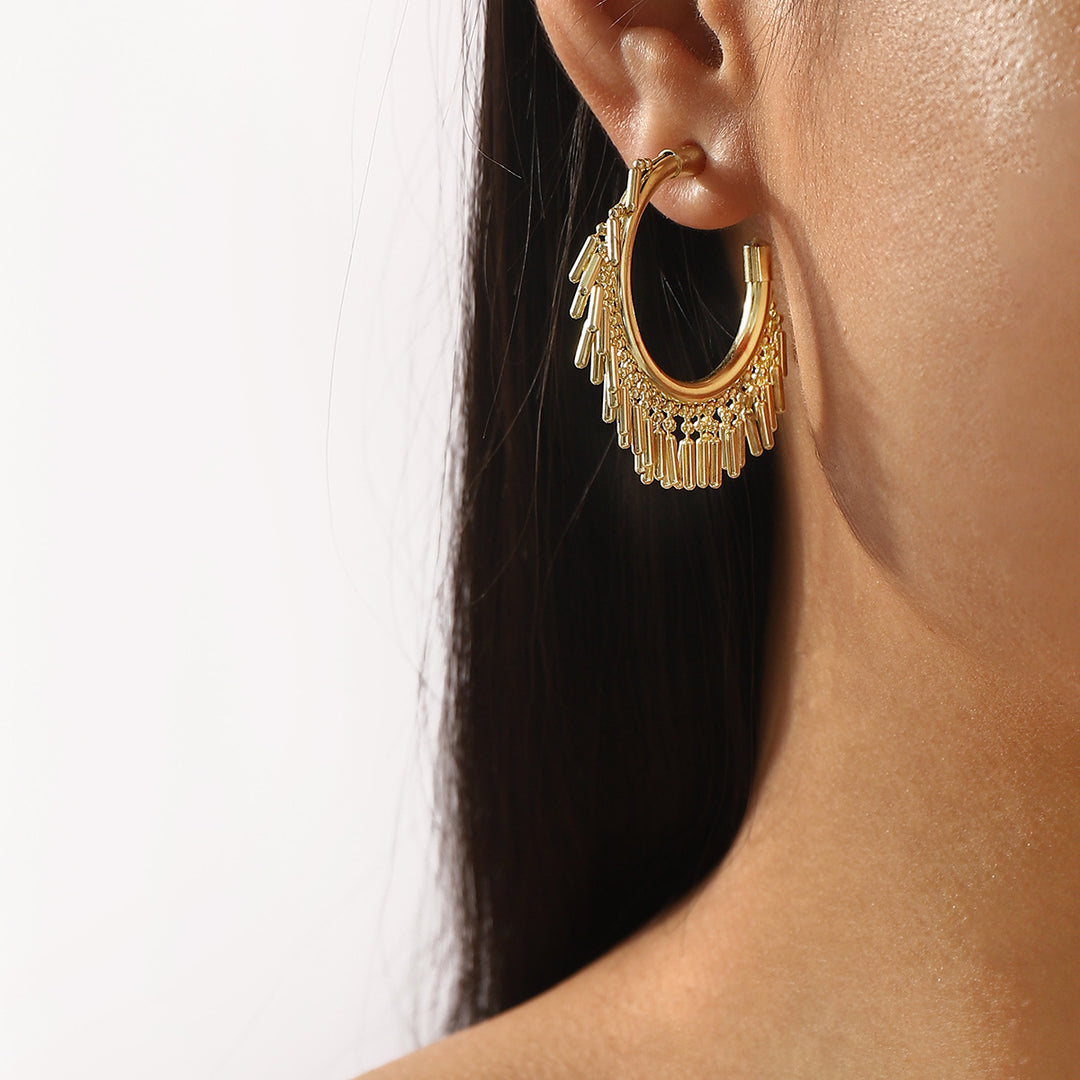 أقراط دائرية بتفاصيل هامشية مزخرفة - نوفازلا