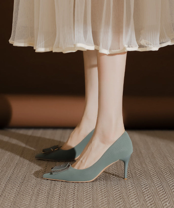 pointed-toe pumps with oversized square buckle – LUCIARO