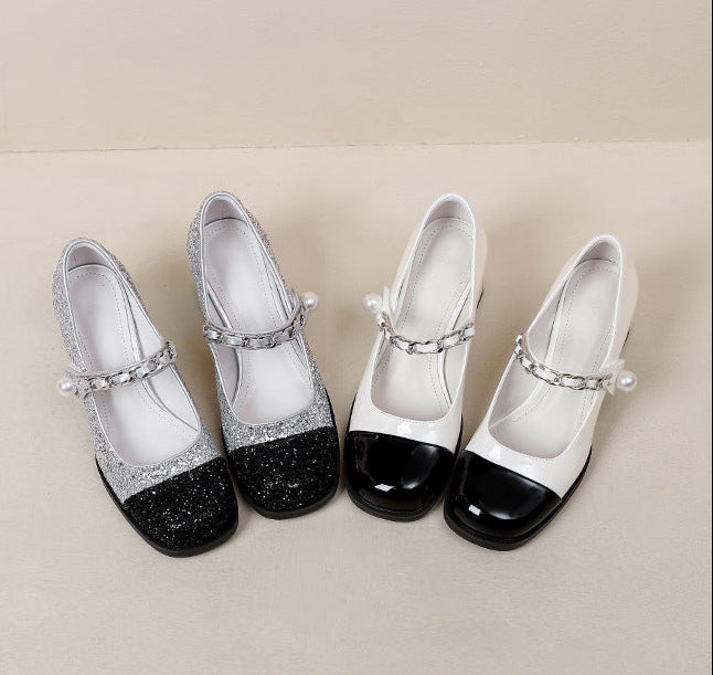 two-tone block-heel pumps with pearl chain strap – VÉRAXA