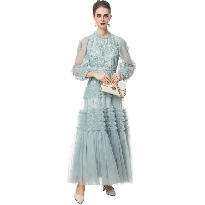 فستان من التول المطرز بتفاصيل الكشكشة المتعددة الطبقات – سيلستيا