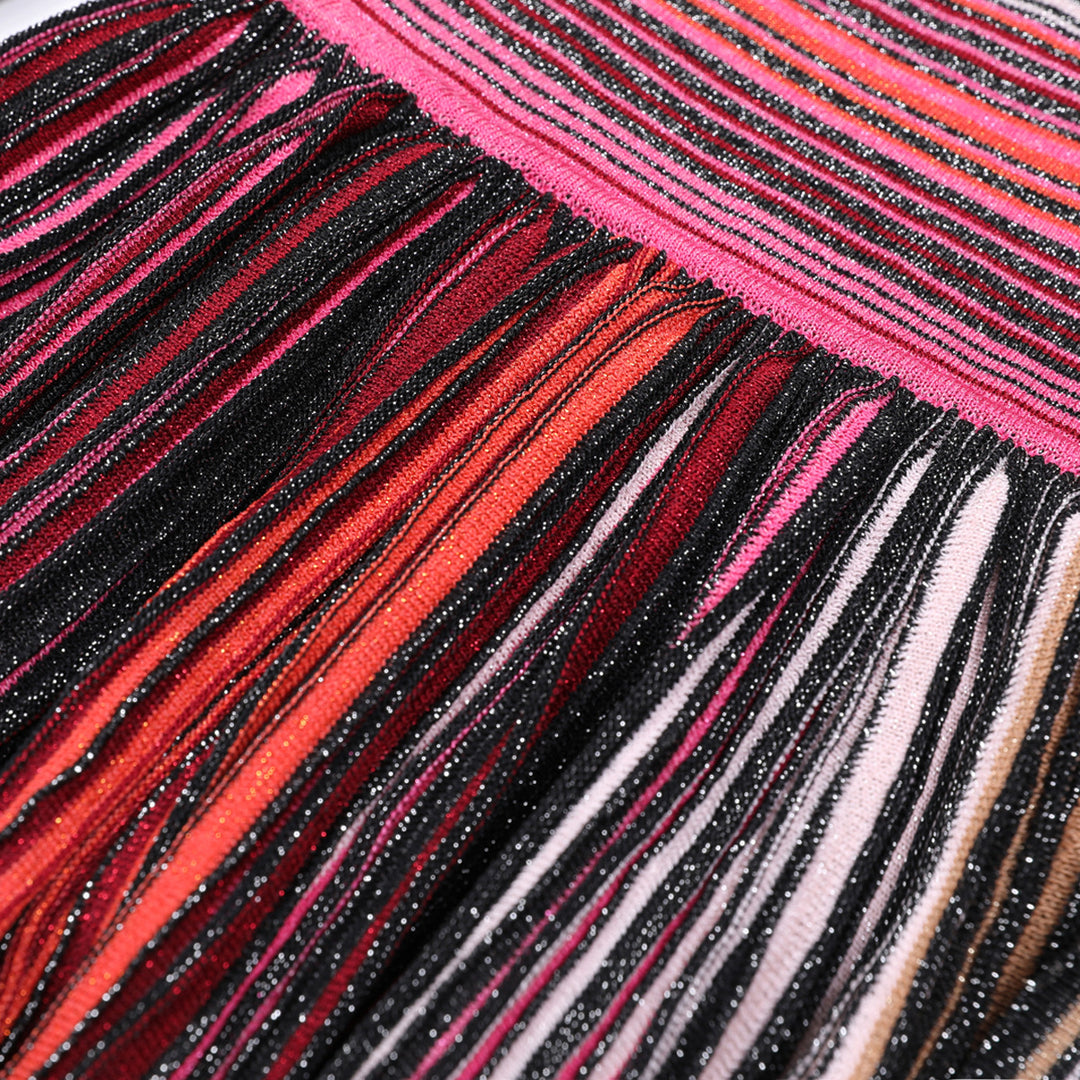 short sleeve knit dress with multicolor pleated skirt – ASTRIDIW