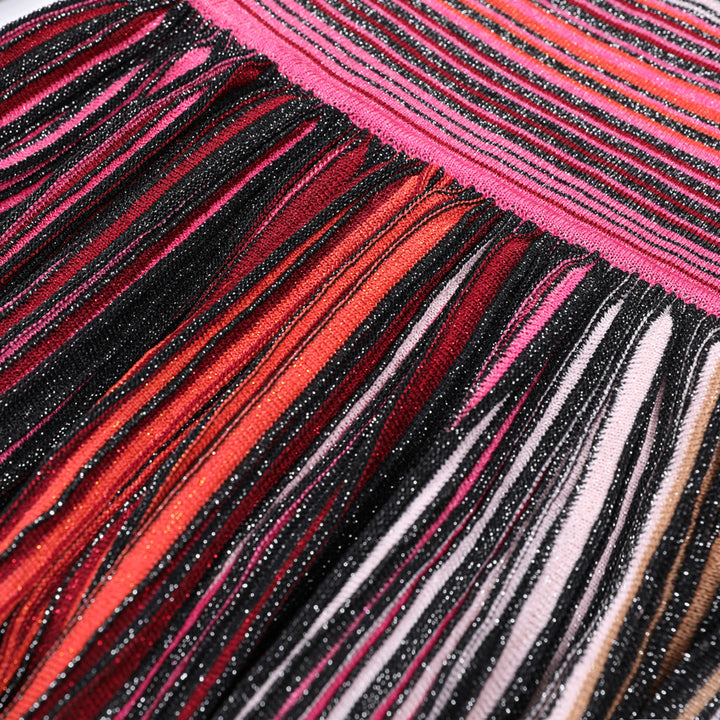 short sleeve knit dress with multicolor pleated skirt – ASTRIDIW