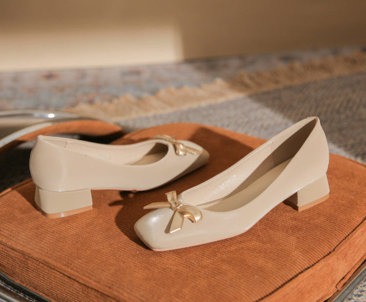 square-toe low block heels with bow detail – ALLEGRATU