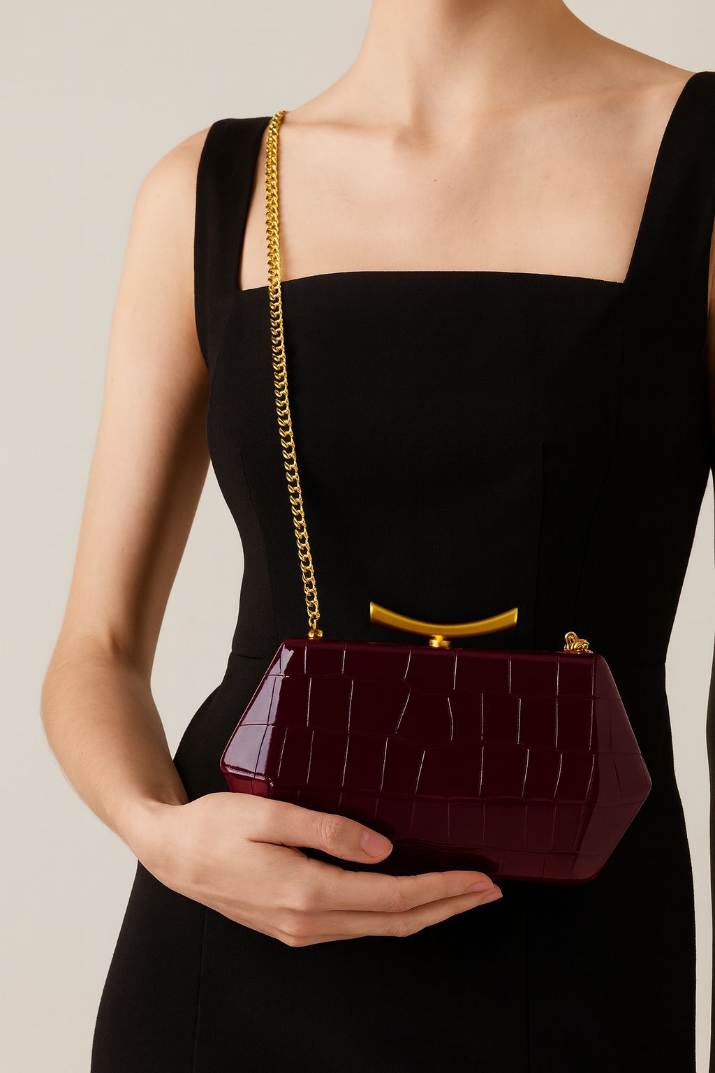 croc-embossed geometric clutch with gold bar clasp – ALESSIA