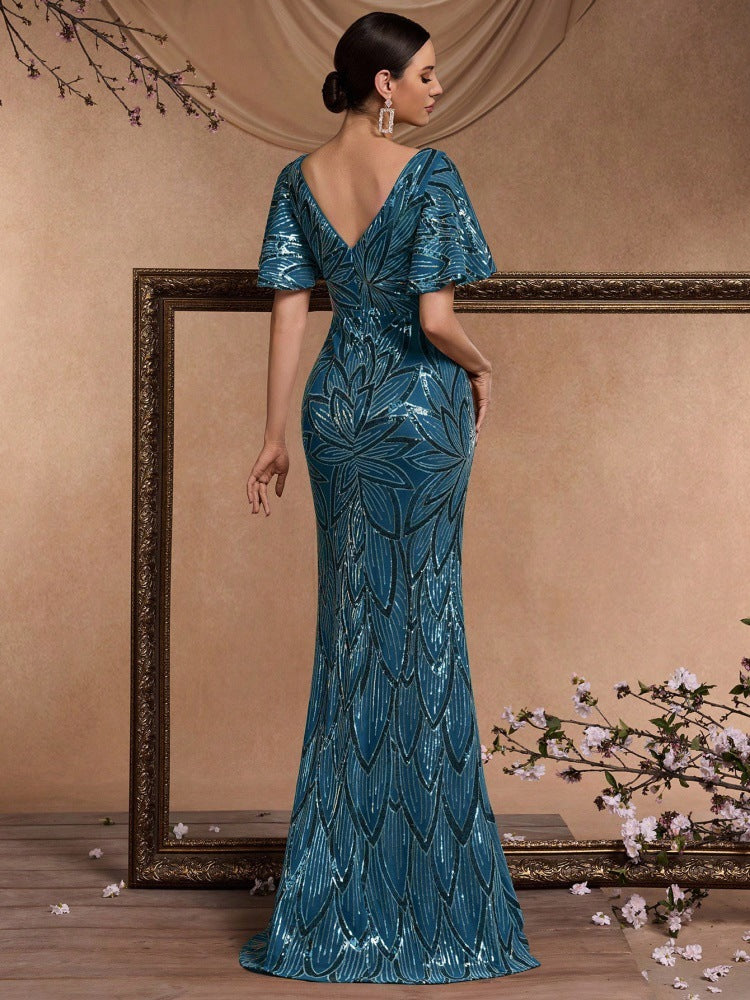 فستان بحمالات رفيعة وفتحة أمامية – أوريلينفا