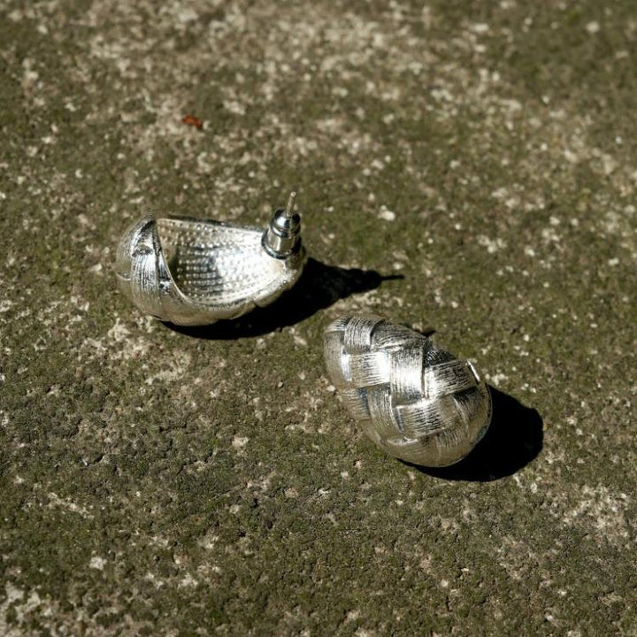 أقراط على شكل دمعة بنسيج منسوج - أوريانزو