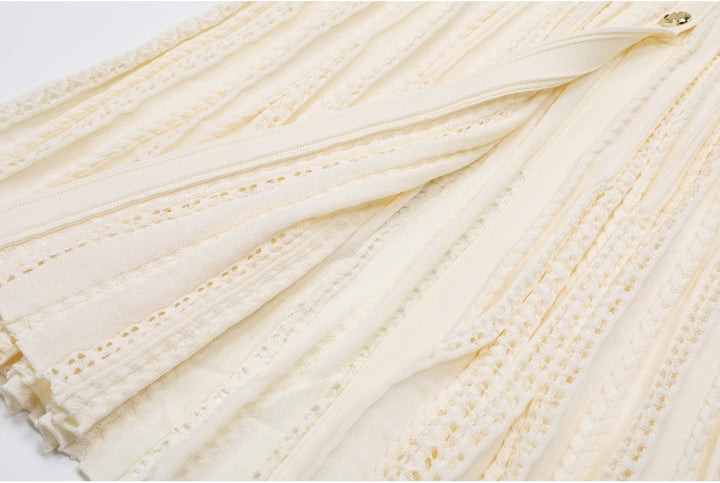 فستان محبوك بأكمام طويلة وأزرار أمامية – إلارا