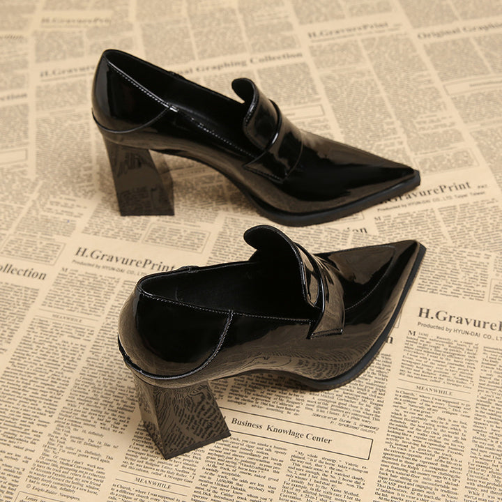 pointed-toe block heels with glossy strap - SIENARTI