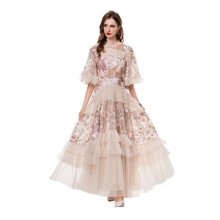 فستان من التول مطرز بالترتر مع تنورة بكشكشة متعددة الطبقات – لوميارا