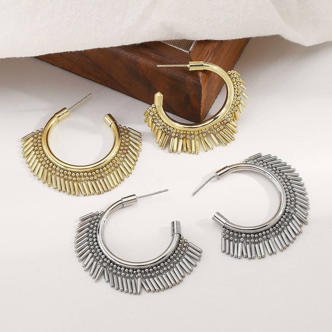 أقراط دائرية بتفاصيل هامشية مزخرفة - نوفازلا