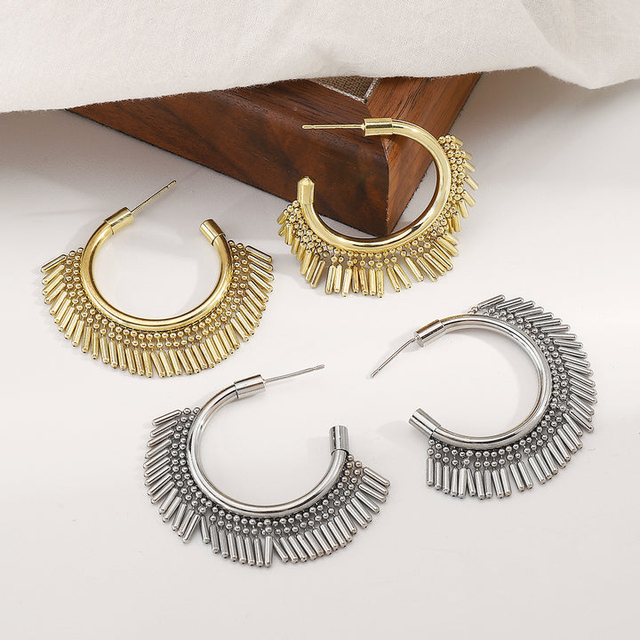 أقراط دائرية بتفاصيل هامشية مزخرفة - نوفازلا