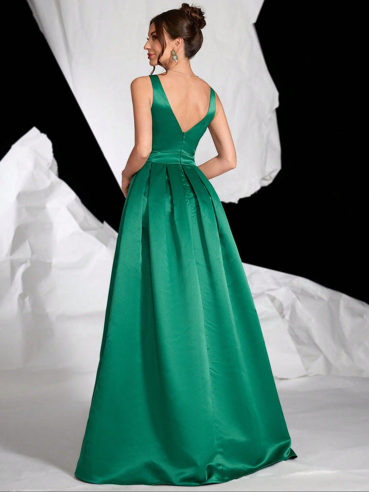 sleeveless satin gown with belted waist – EMERANLI