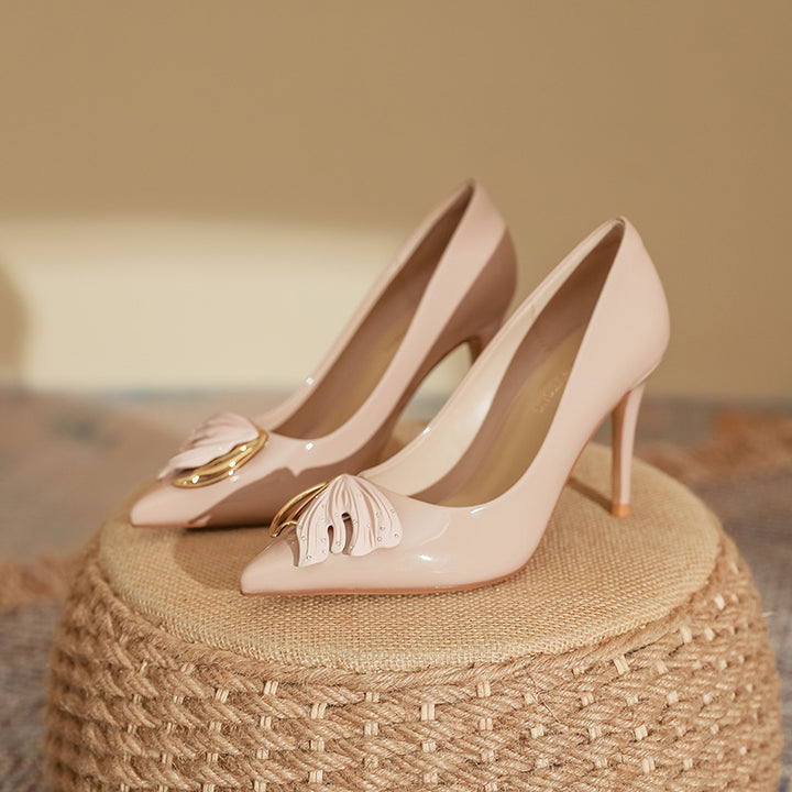 pointed-toe patent pumps with leaf embellishment – AURELIAR