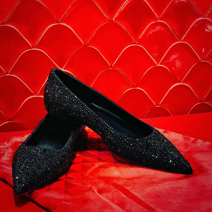 pointed-toe crystal-embellished flats – ARIAZVU