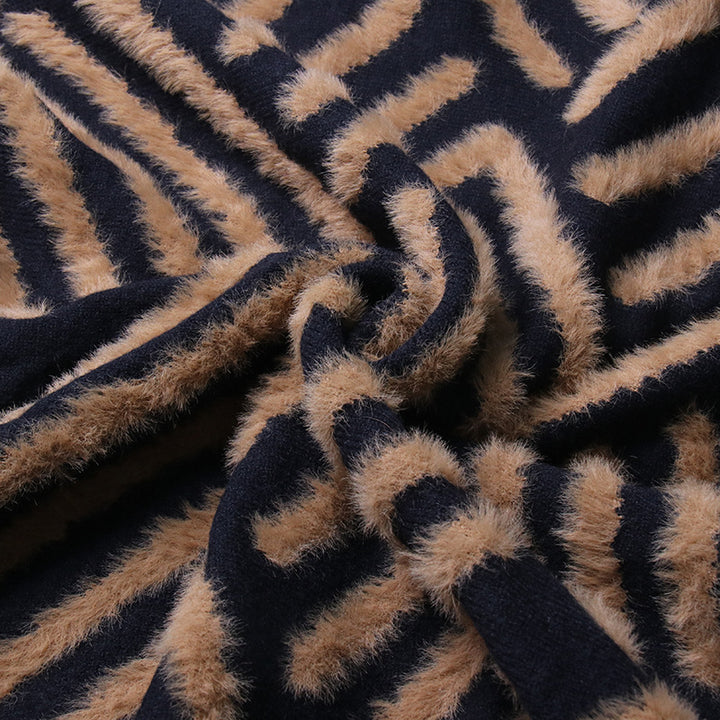 بلوزة محبوكة بنمط هندسي غامض مع ياقة عالية - نالاني