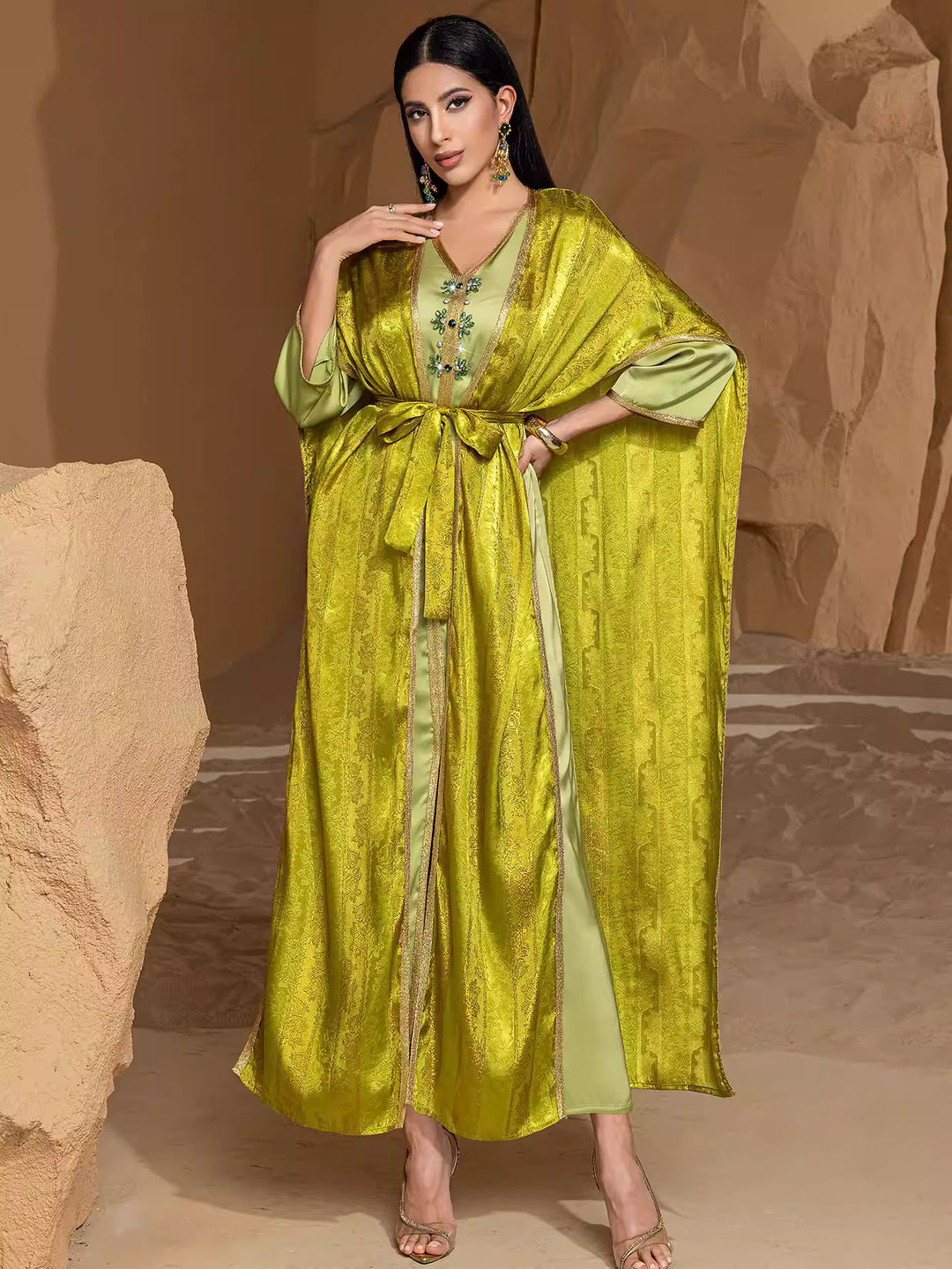 فستان مخملي طويل مكشوف الكتفين بفتحة جانبية - منتصف الليل