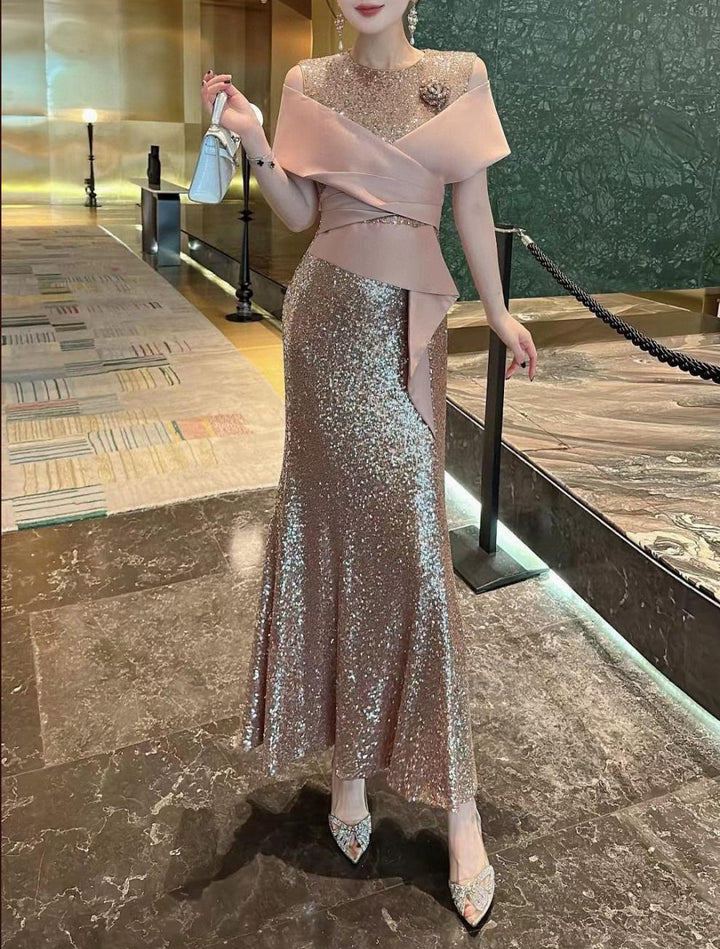 فستان حورية البحر من الترتر مع صدّار ملفوف من الساتان – فيوليتا