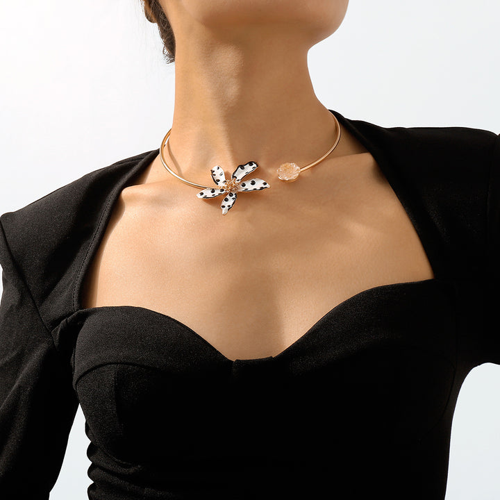 多彩链项链，带有珐琅海洋饰物 - CORALIA 