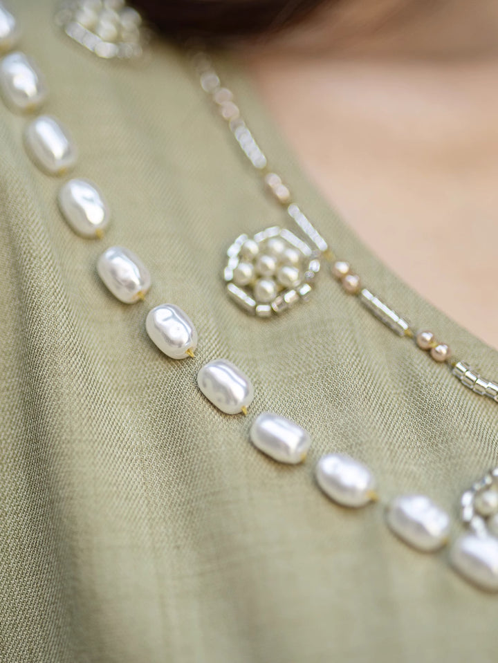 定制喇叭套装，配缎面泡泡袖 - VALENCIA 