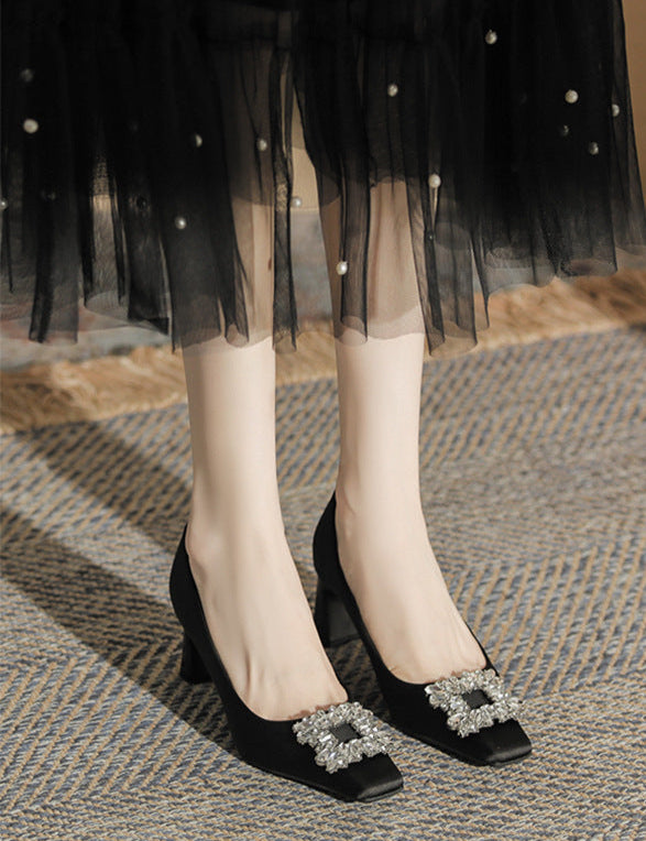 square-toe block heels with crystal buckle – AURORZAM