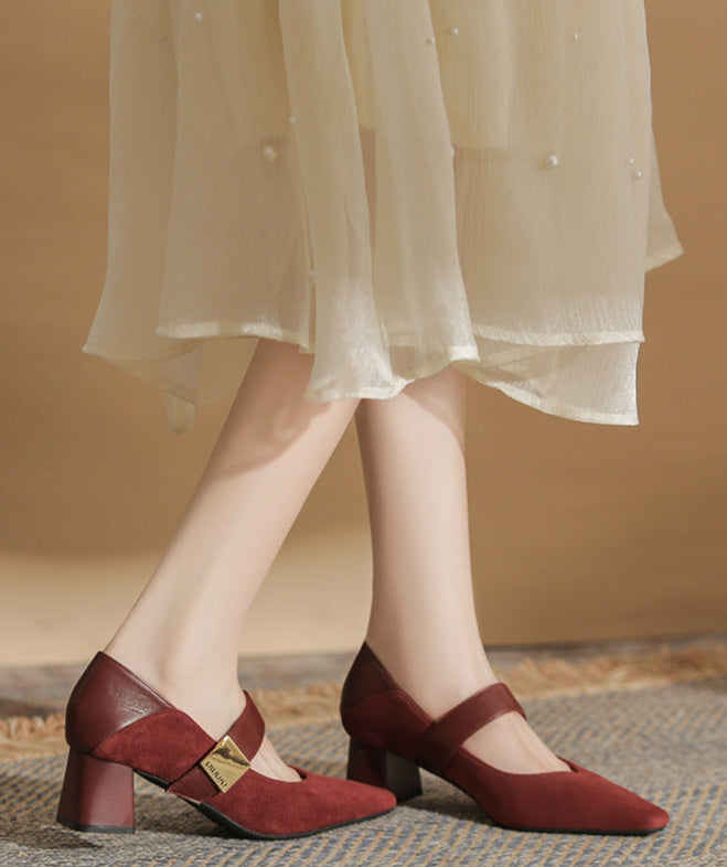 block heel pumps with suede finish and strap detail – AMARAQLU