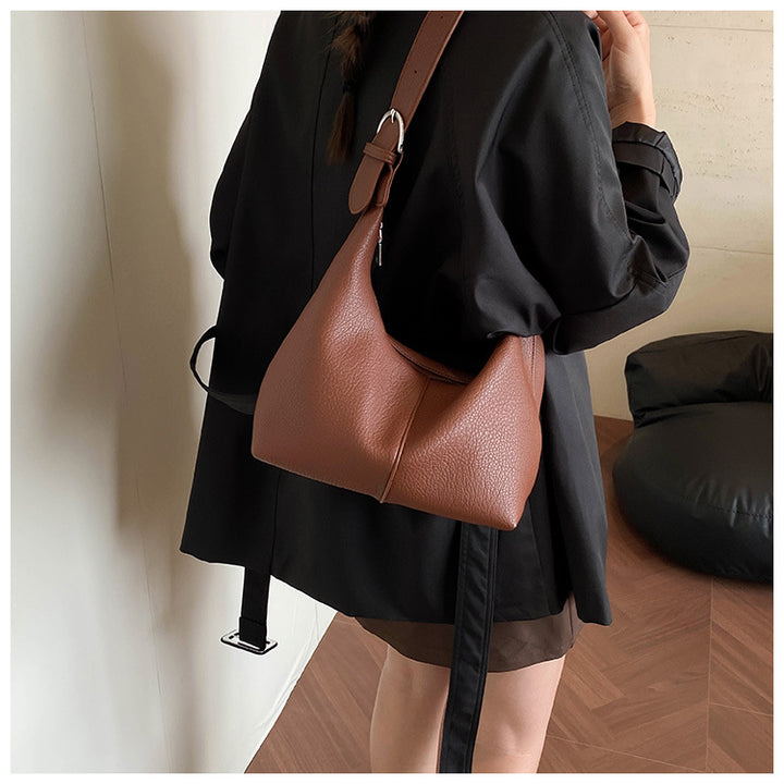 gewebte Rattan-Tragetasche mit doppelten Ledergriffen – LÉONIE 