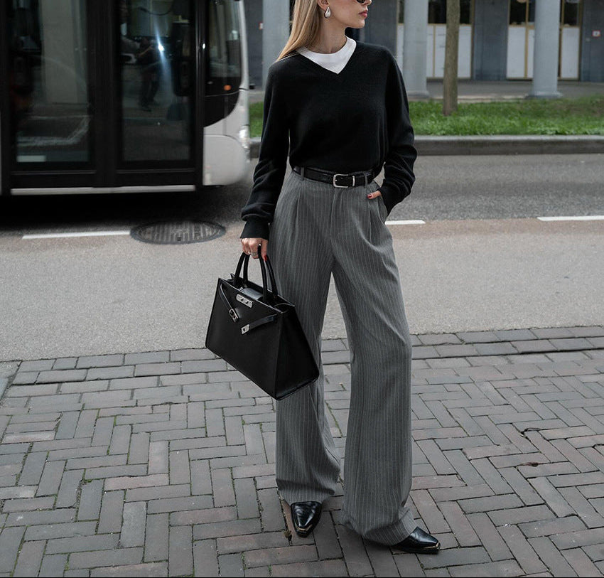 بدلة مصممة خصيصًا بأزرار ذهبية – مارون