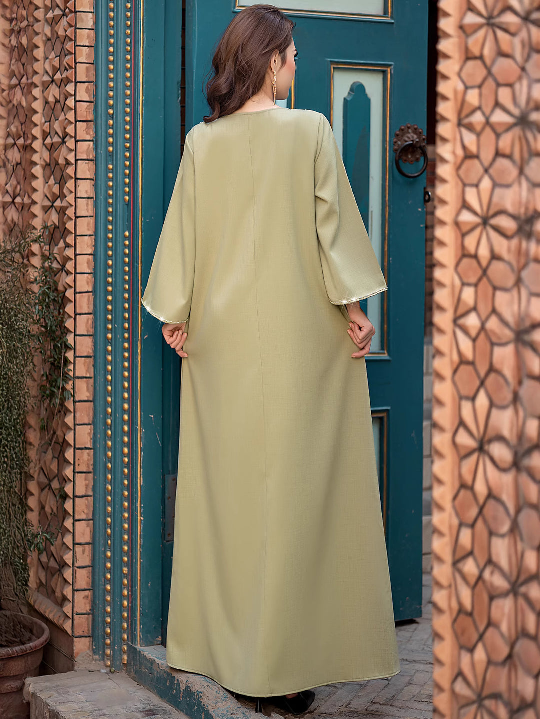 定制喇叭套装，配缎面泡泡袖 - VALENCIA 