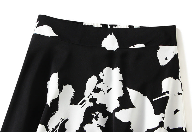 floral A-line midi skirt with monochrome print – ELARA