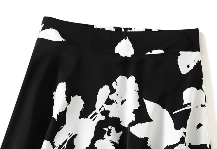 floral A-line midi skirt with monochrome print – ELARA