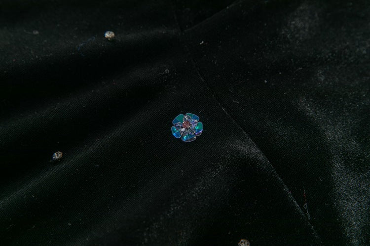 op maat gemaakte flare-pak met satijnen pofmouwen – VALENCIA 