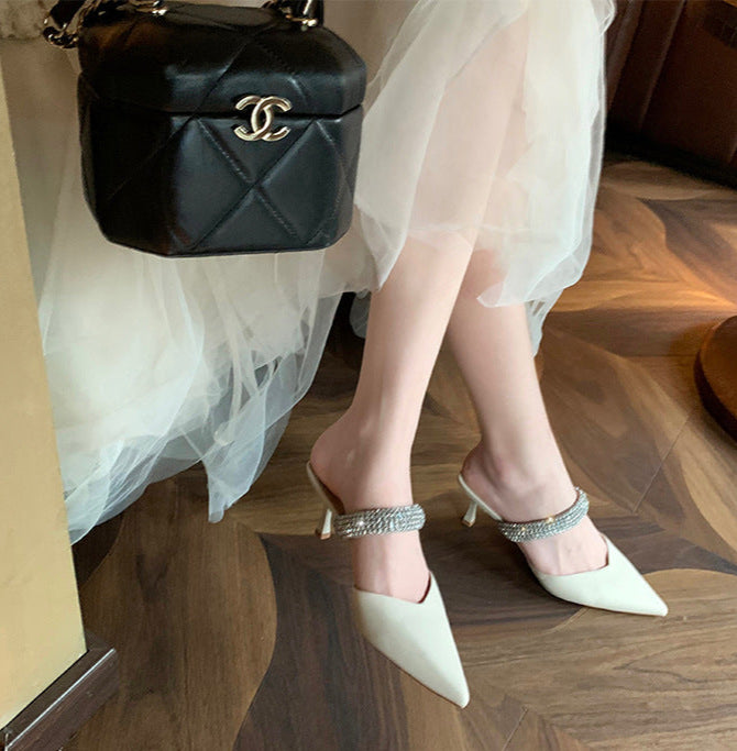 حذاء ميول مدبب بحزام من حجر الراين - لونازمو