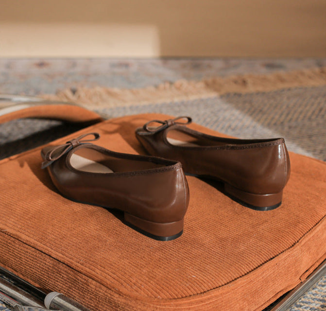 حذاء مسطح مدبب بتفاصيل فيونكة – مايرو