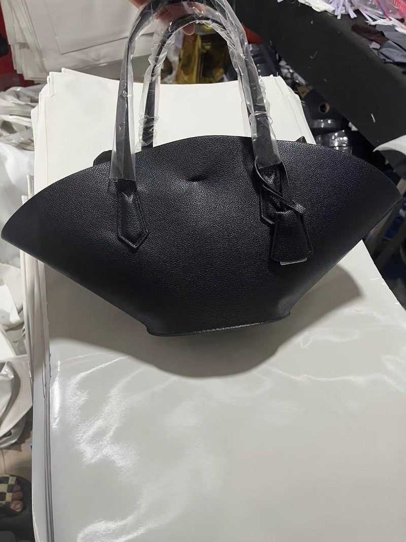 structured fan-shaped leather tote with top handles – ELYSIA